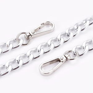 Łańcuszek metalowy z karabińczykami pasek rączka do torebki torby srebrny 11mm 52cm