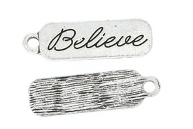 Zawieszka z przesłaniem Grawerka Believe 26x9mm