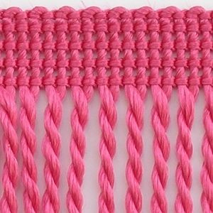 Frędzle Chwosty Na Taśmie Skręcane Malinowy 60mm 25m